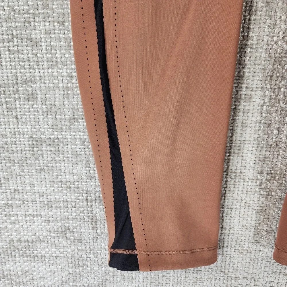 Lululemon Smooth Stride Crop Luxtreme‎ Leggings Womens 6 Henna Black Scalloped